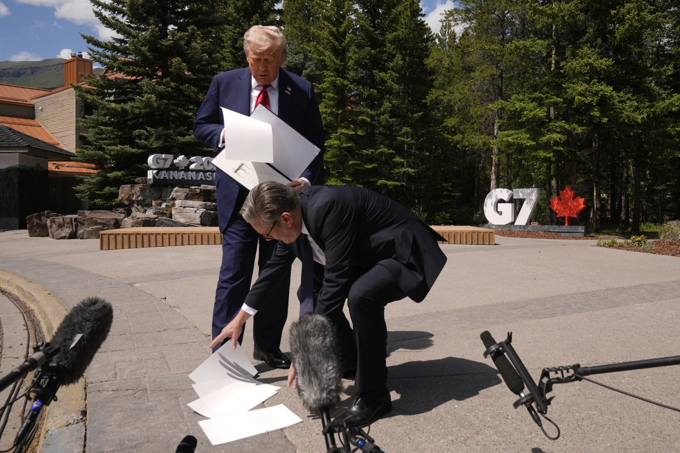 Photos of world leaders in Canada’s Rocky Mountains for the G7 summit