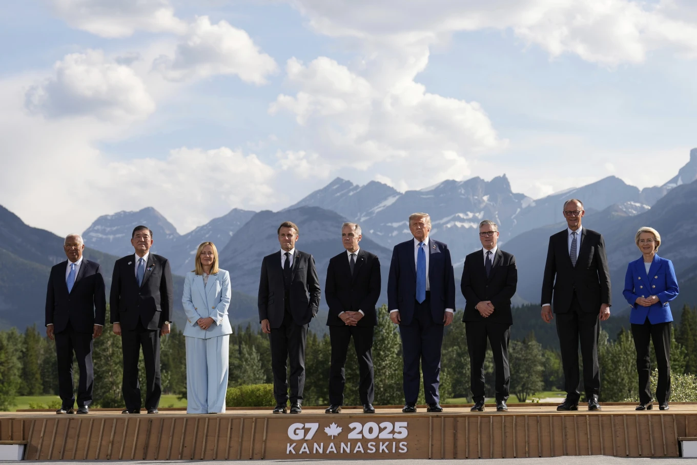Photos of world leaders in Canada’s Rocky Mountains for the G7 summit