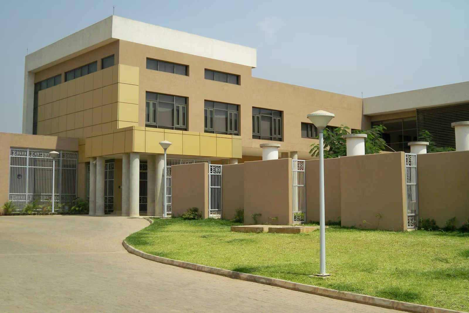 South African Home affairs official implicated in fraud and security breach following irregular five-year visa approval for Nigerian boyfriend